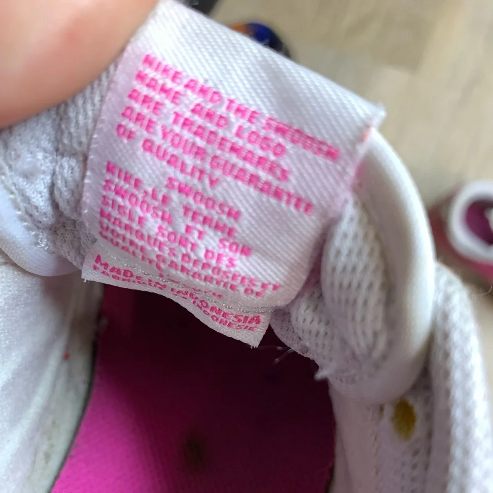 Girls Nike Dunk Low sneakers in 